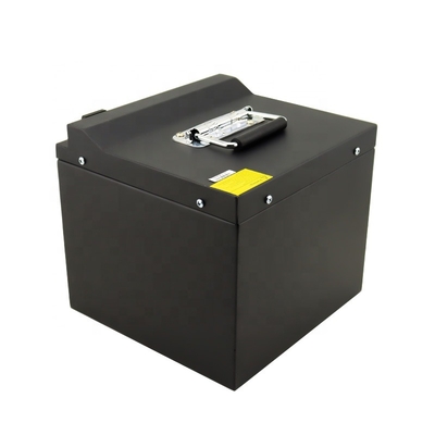 Cargador de baterías de iones de litio estándar de enchufe del Reino Unido/EE.UU./UE con voltaje de salida de 4.2V DC 120W