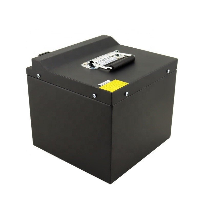 Cargador de baterías de iones de litio estándar de enchufe del Reino Unido/EE.UU./UE con voltaje de salida de 4.2V DC 120W