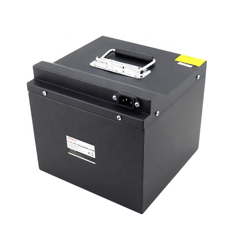 Potencia de salida de 120W Cargador de batería de iones de litio con voltaje de entrada de 100-240V CA